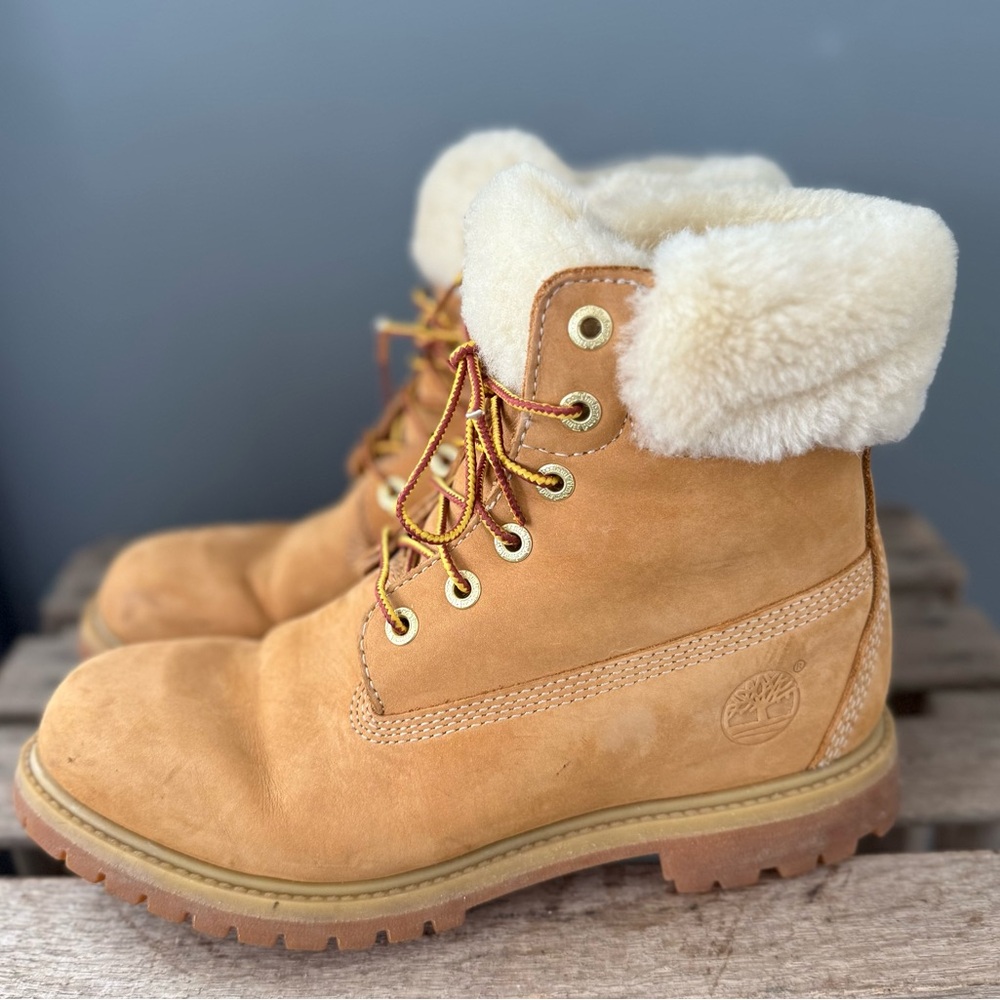 Timberland Waterproof Sherpa Lined Boots Size 8‎ A32